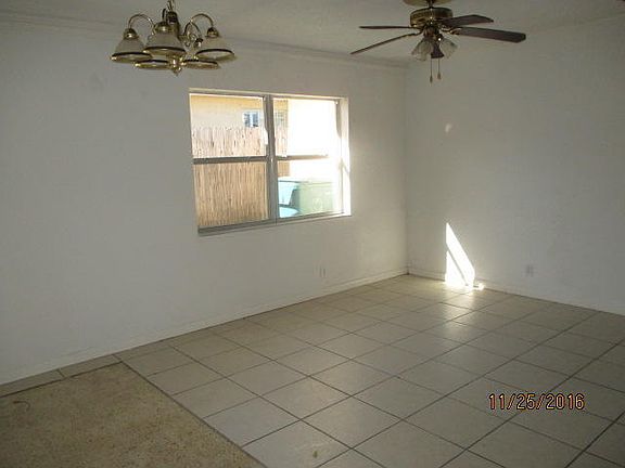 4th image of 415 NW 4th Ave