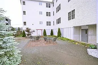 51 Pearl St #206 — Photo 2