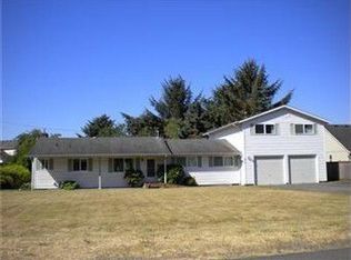 411 Washington Ave N, Orting, WA 98360