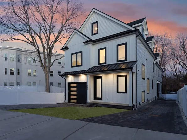 348 Linwood Ave #1, Newtonville, MA 02460