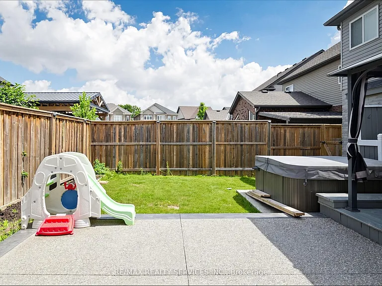 291 Hardcastle Dr — Photo 42