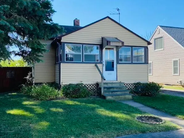 1022 Hawthorne Ave, Waterloo, IA 50702