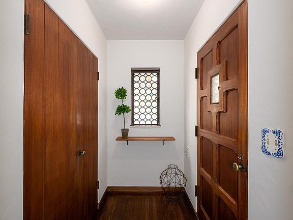 4th image of 1928 Cowper St