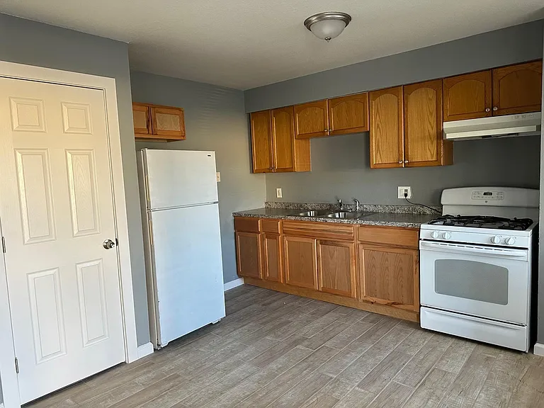 841 Washington St #3 — Photo 1