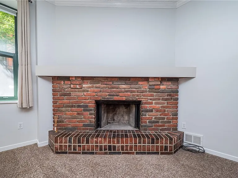1110 Palo Alto St #A — Photo 8