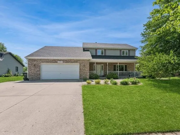24221 S Cree Dr, Channahon, IL 60410