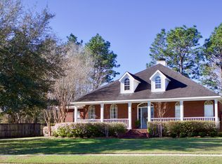 572 Summerlake Dr E, Mobile, AL 36608