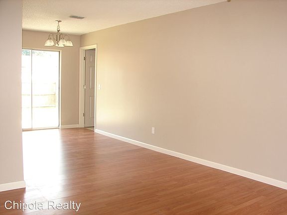 3rd image of 4470 Dolphin Ln