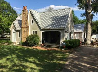 306 N Burrow St, Groesbeck, TX 76642