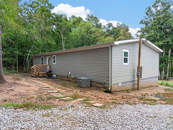 3rd image of 243 Cinnamon Cir