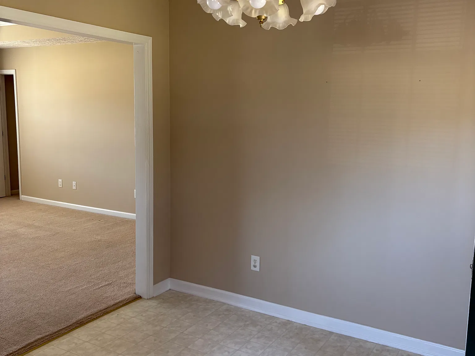 3 bed, 1200 sqft, $1,400 — Photo 3