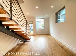 3043A 21st Ave W, Seattle, WA 98199