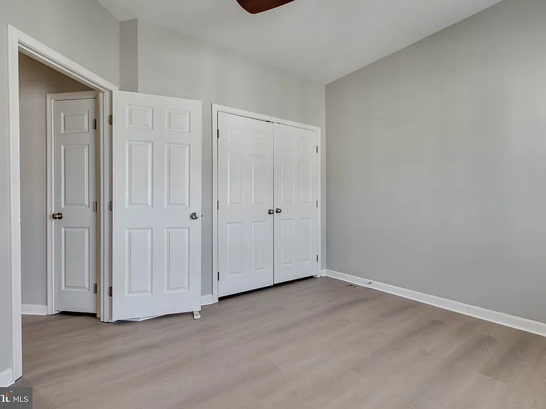 1739 Theale Way — Photo 48