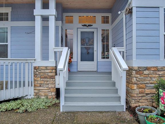 4th image of 28326 71st Dr NW
