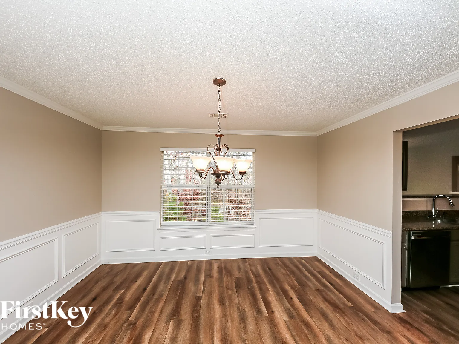 4 bed, 2.5 bath, 2863 sqft, $2,495 — Photo 4