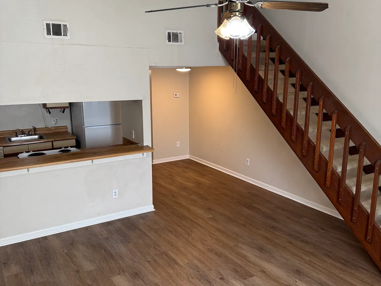 2 bed, 928 sqft, $1,250 — Photo 2