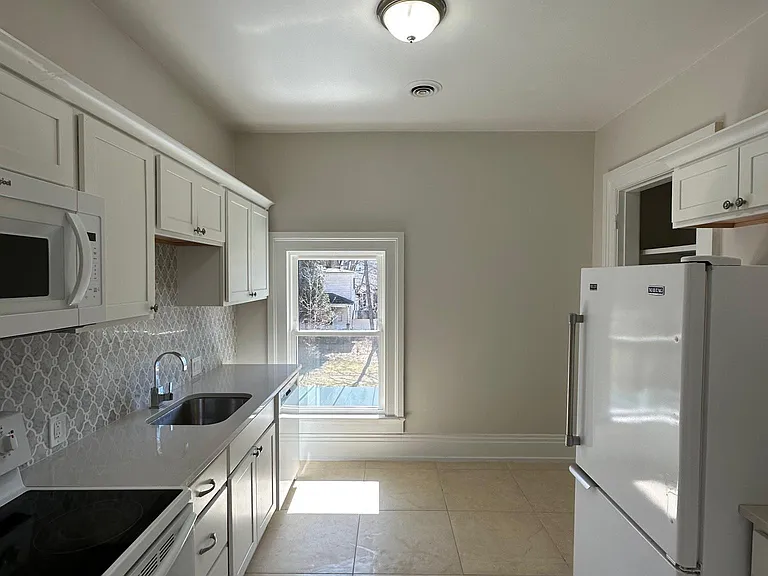 146 Maple Ave — Photo 7