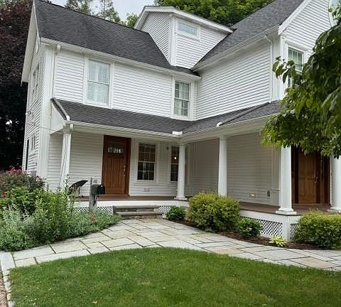 3rd image of 41 Stone St #41