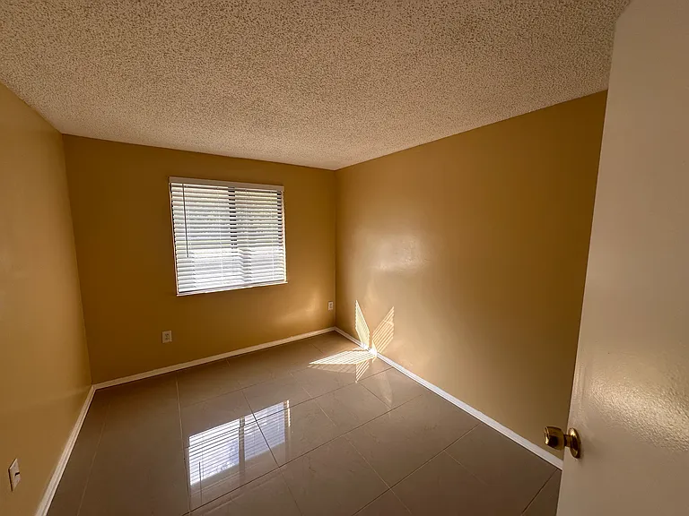 7032 Prestwick Cir S — Photo 8