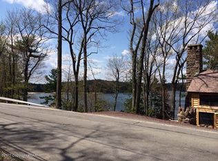 14 Spring St, Lake Harmony, PA 18624