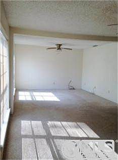 5th image of 826 Presidio Dr