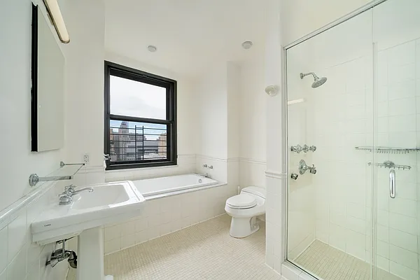 Rented by Coleman Real Estate Group | media 35