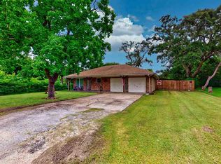 5710 Carolina Ave, Groves, TX 77619
