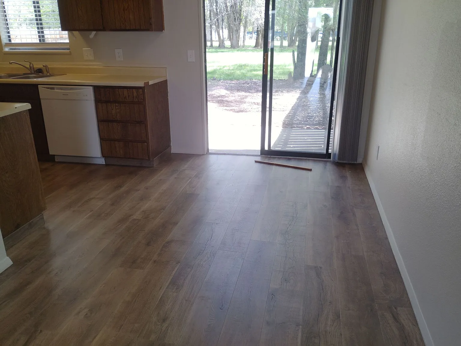 2 bed, 1.5 bath, 1212 sqft, $1,350 — Photo 3
