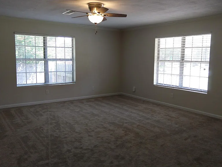 218 Betty Rd — Photo 4
