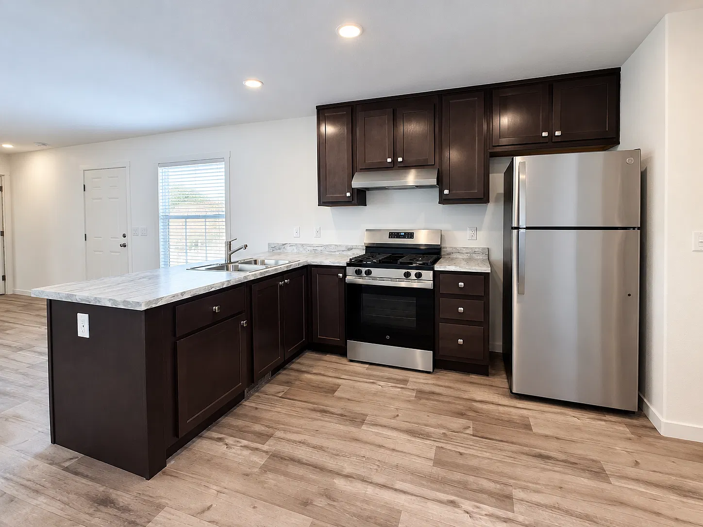 Maycliff Estates — Photo 2