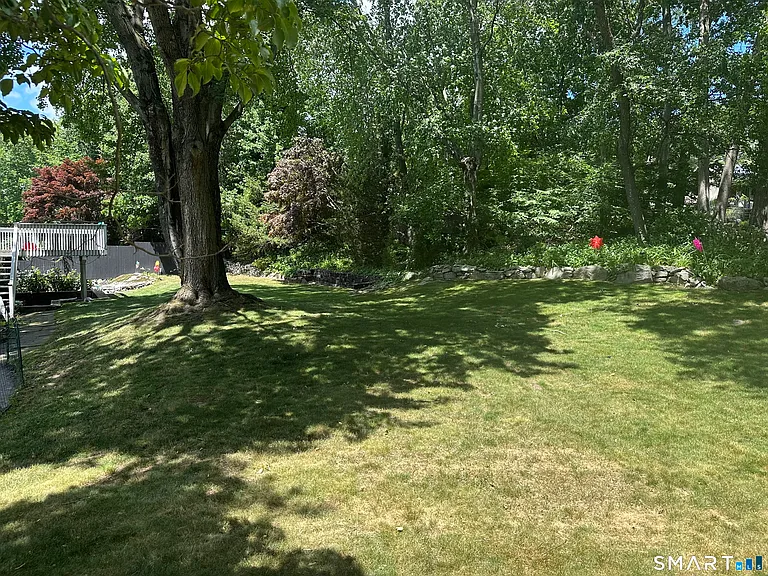 10 Donohue Dr — Photo 22