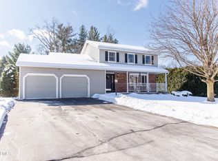 307 Debbie Drive, Schenectady, NY 12306