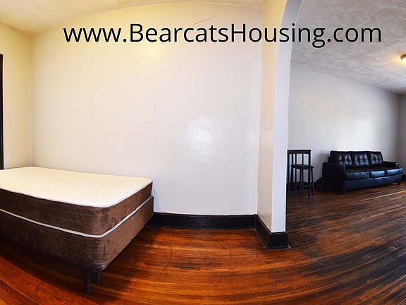 4th image of 32 Edwards St #T1