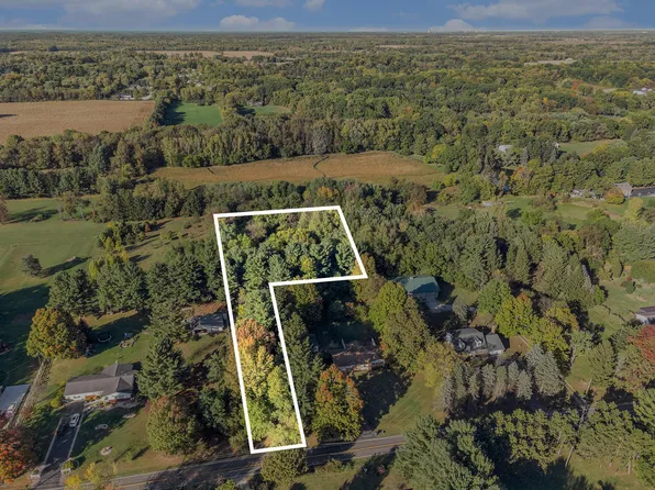 383 E 1050 N, Chesterton, IN 46304