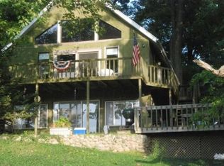 26980 Lake Dr, Lawton, MI 49065