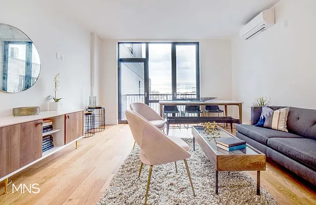 Sold by MNS | media 9