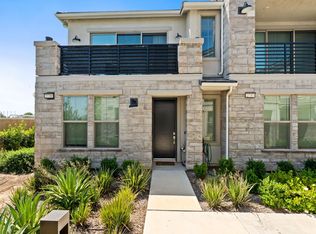 2739 E Tamarind Dr, Fresno, CA 93730
