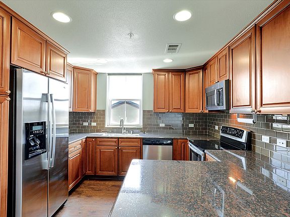 2nd image of 809 Auzerais Ave Unit 1-300