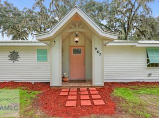 967 Lake Dr, Midway, GA 31320