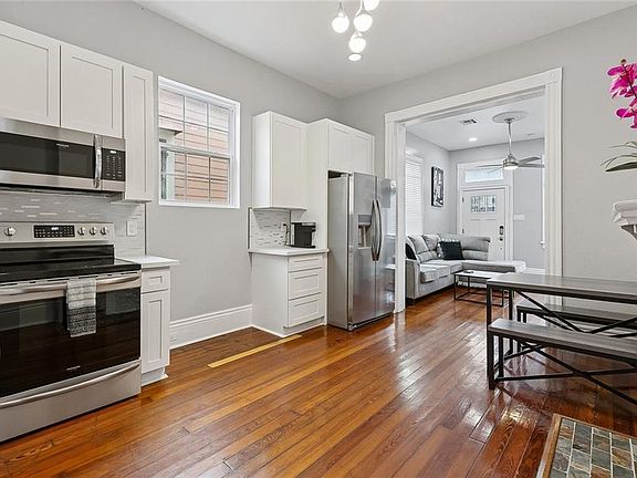 4th image of 2418 Valence St