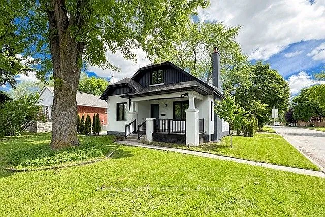 2205 Victoria Park Ave #MAIN — Photo 1