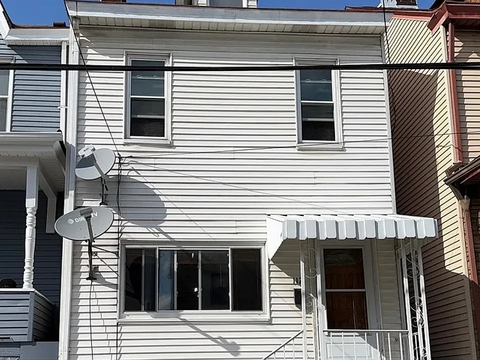 112 Clay St