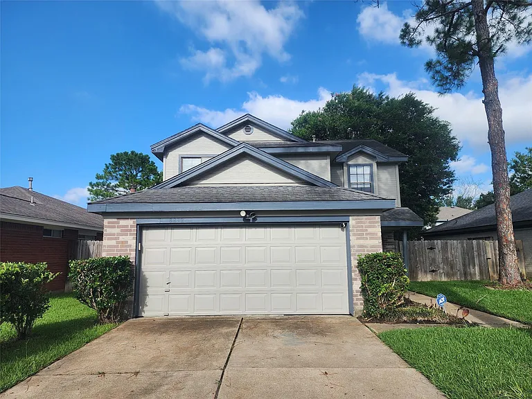 8239 Viny Ridge Dr — Photo 2