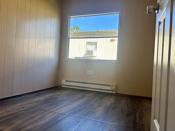 5th image of 3530 S Pine Ave #21