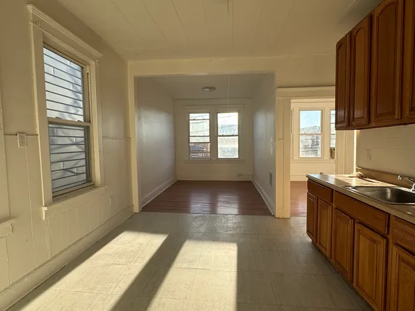 312 Danforth Ave, Jersey City, NJ 07305
