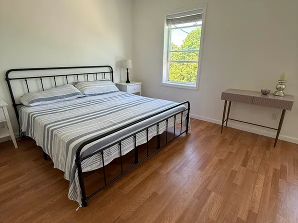 3626 Bayview Avenue image 15 of 32