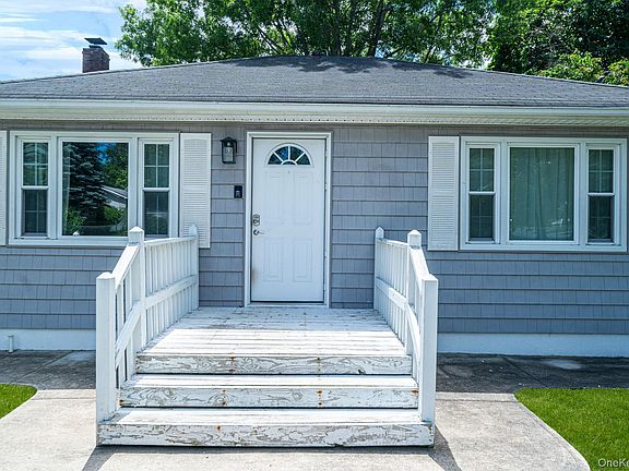 2nd image of 14 Pinelawn Avenue