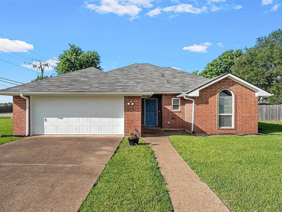 1st image of 316 Evergreen Ct