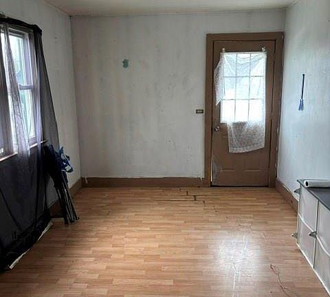 5th image of 114 S Monroe Street