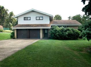 12000 Wilshire Dr, North Huntingdon, PA 15642